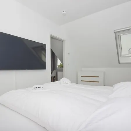 Appartement Haus Inselwind Meerstrand Mit Schwimmbad Und Saunanutzung Im Ahoi-erlebnisbad Sellin Groß Zicker